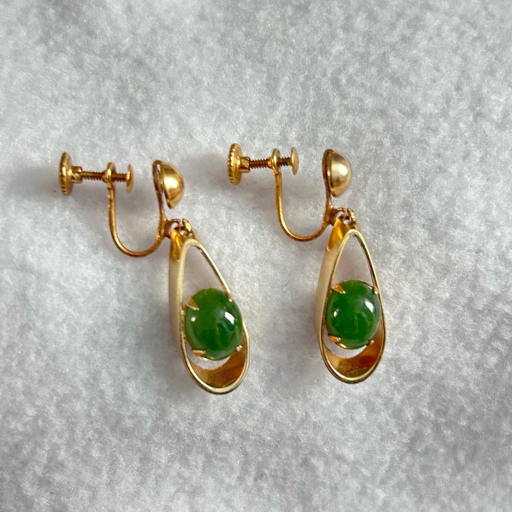 Chic Gold and Green Teardrop Earrings